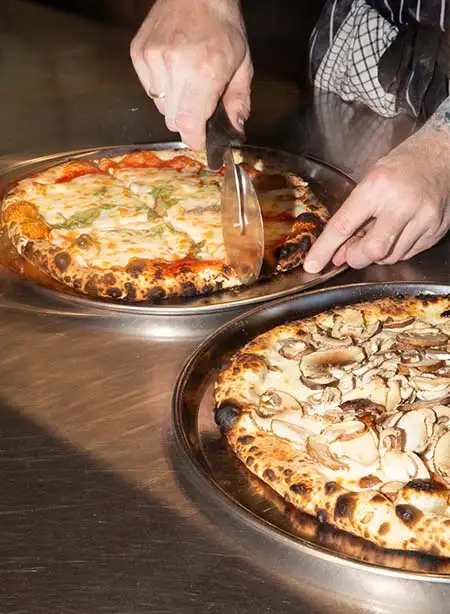 Pizza på ZZ pizza norges oslo beste pizza surdeigs pizza